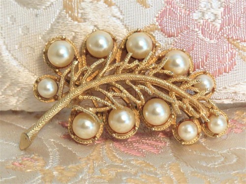 Vintage Brosche goldfarben Blatt mit großen Kunstperlen signiert SA * Sarah Coventry - Bild 5 von 12