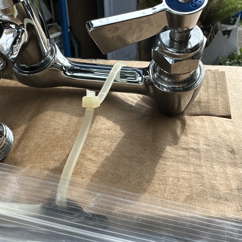 Fisher 2445 Faucet 8AWLH 03SRV.#F01 - Image 4 of 4