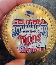 Golden 2004 MN Twins Central Division Champs Souvenir Baseball 