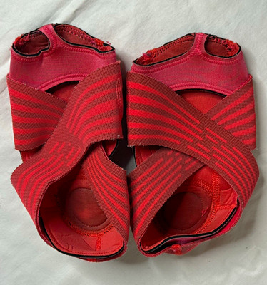 Nike Studio Wrap 2 629268-616 Women s Size L Coral Red Yoga Barre Dance Shoes