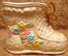 1 vintage 4" high yellow ceramic Baby's Shoe planter with "real" shoe lace