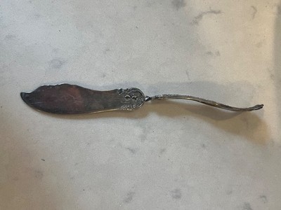 Antique Art Nouveau Silverplate Twisted Handle Butter Knife 1881 Rogers
