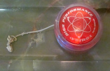 VINTAGE Yomega High Performance YoYo Yo-Yo Red. Vintage