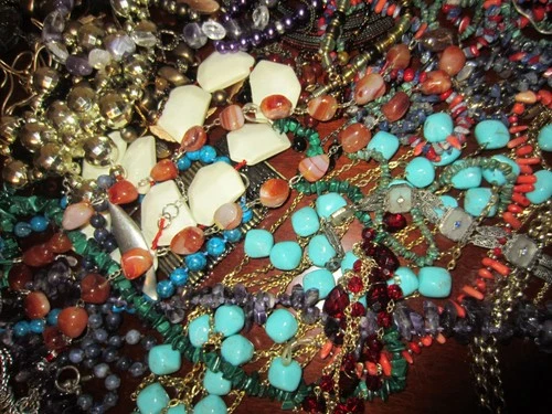 5.58 Pounds Wearable Resellable Costume Jewelry   Vintage Mixed Lot