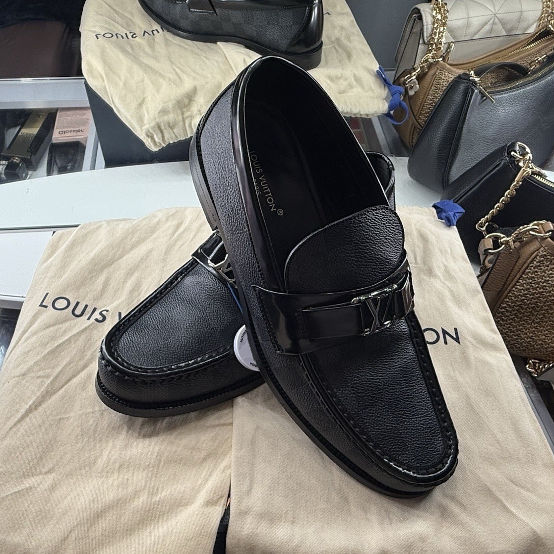 Louis Vuitton Major Loafer Men's Black Graphite Lv. Size: US 9 Men