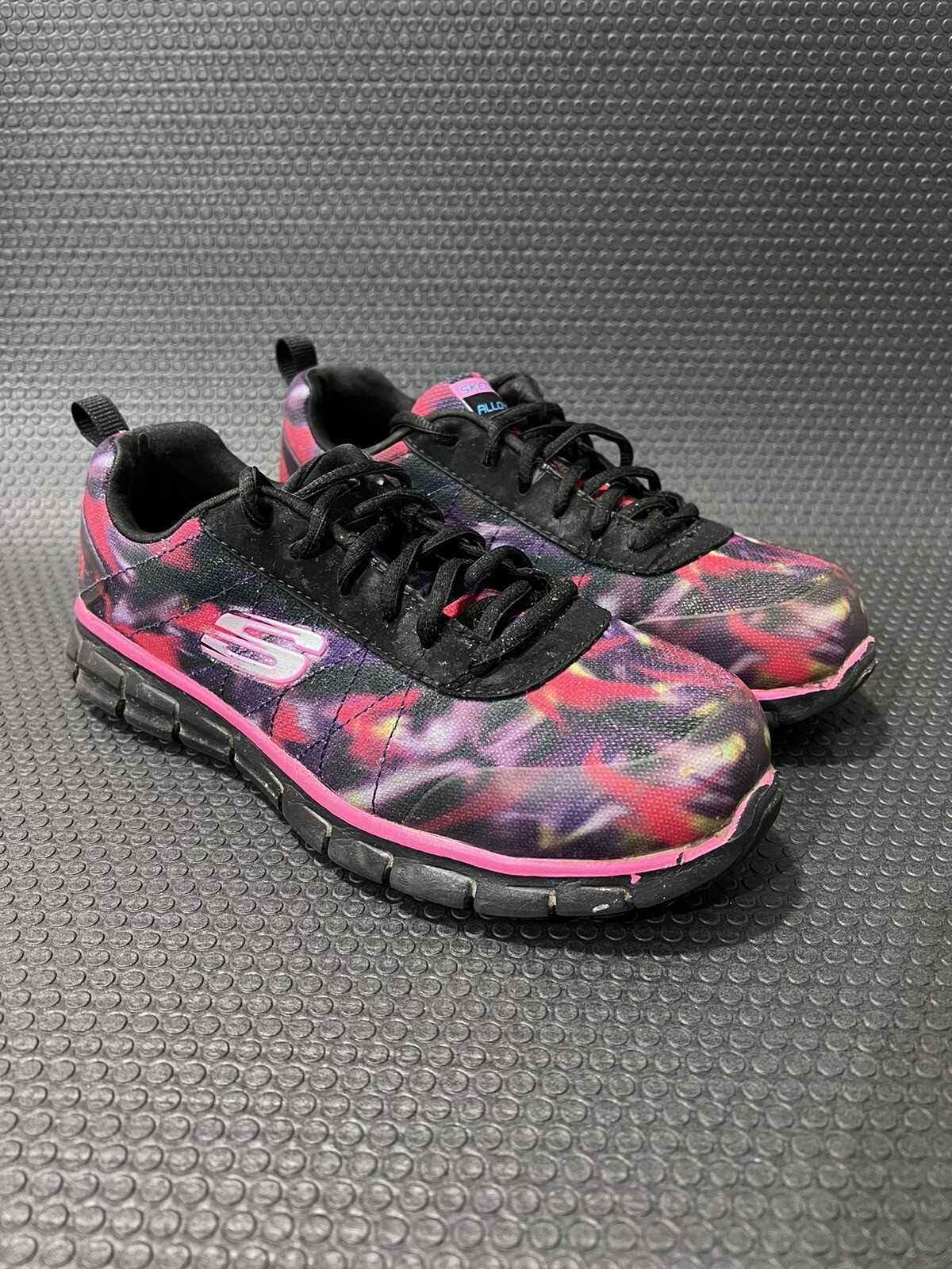 Skechers Women's Alloy Toe Work Shoes Size Synergy