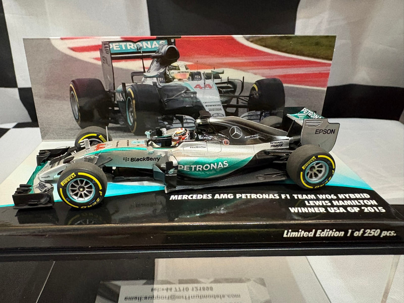 1:43 Minichamps 413150444 Lewis Hamilton Mercedes-AMG W06 Winner USA GP 2015
