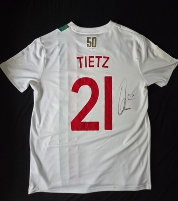 FCA Sondertrikot getragen und unterschrieben von Ex FCA Spieler Phillip Tietz