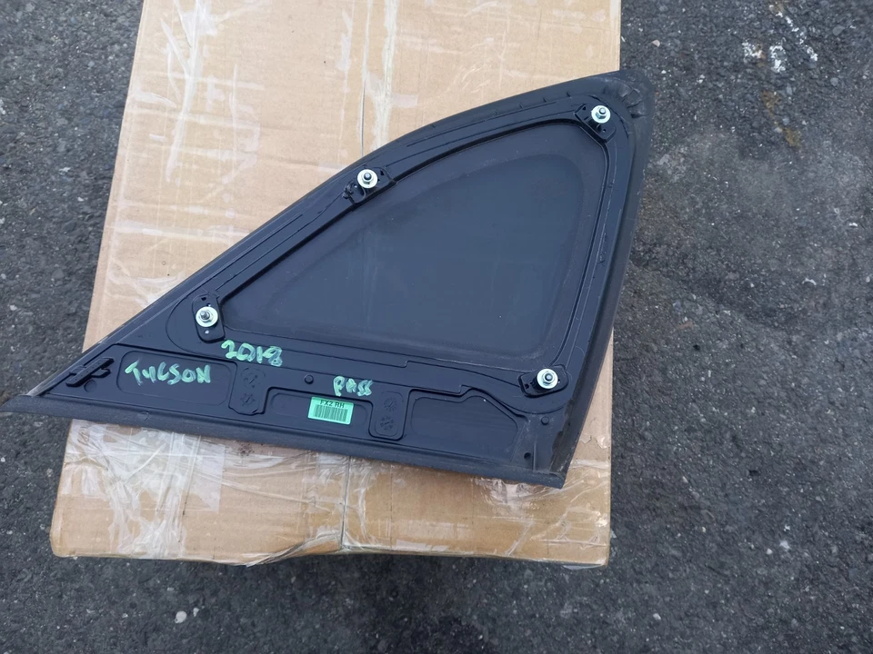 Hyundai Tucson 2016-2021 pasajero trasero lado derecho cuarto solar vidrio manipulado  Foto 3 de 4