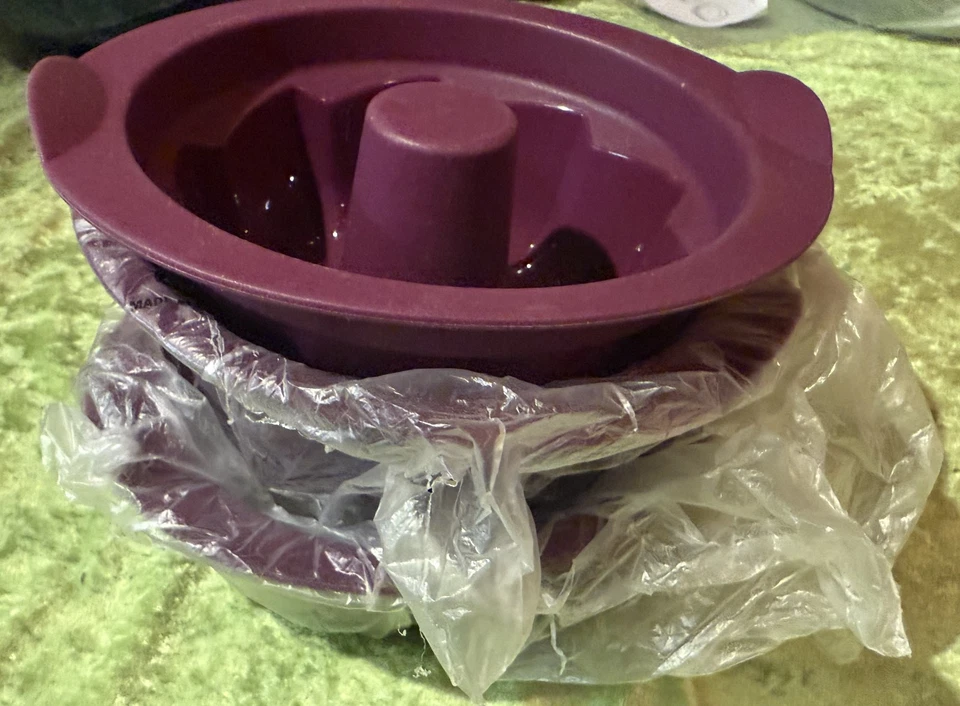 Tupperware _verschiedene Silikon Backformen zur Auswahl - Bild 3 von 3