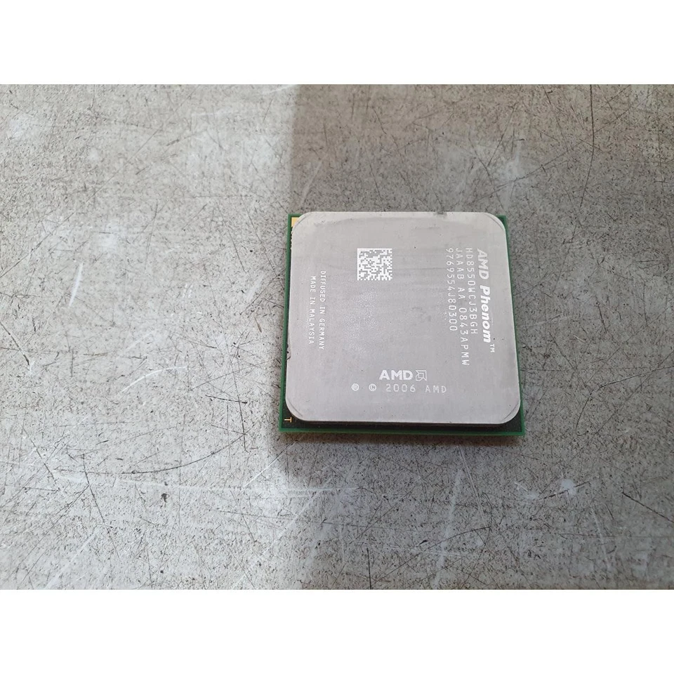 AMD Phenom X3 8550 HD8550WCJ3BGH CPU Processor 2.2GHz Triple-Core Socket AM2 - Image 4 of 4