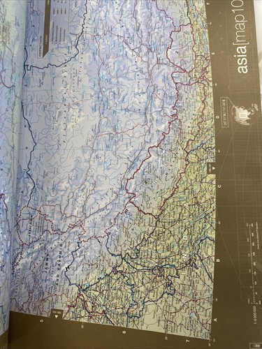 Collins World Atlas 2001 Printed Italy Hardcover Book - Picture 6 of 11