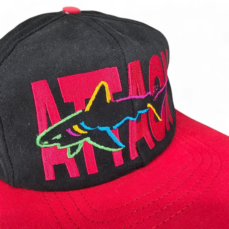 Gorra de cuero vintage con tirantes Greg Norman Shark Attack Golf bordada roja Foto 2 de 4