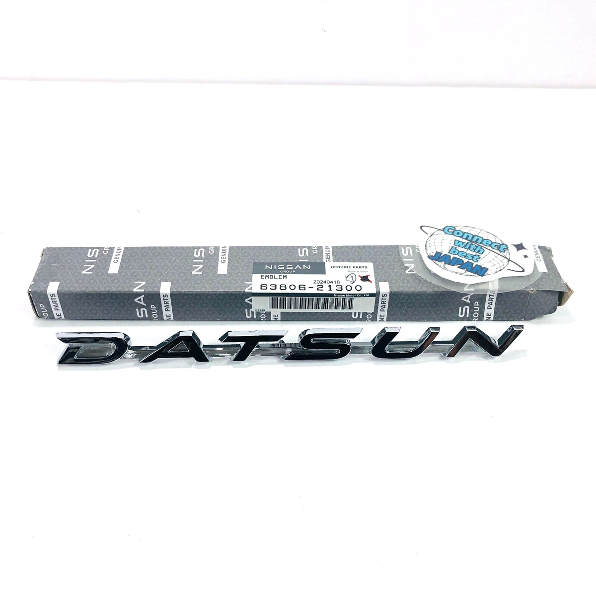 NISSAN GENUINE Datsun 510 FENDER SIDE EMBLEM LOGO NAMPLATE 63806