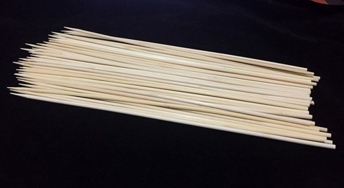 BULK 400 Disposal Natural Long & Thick BBQ Kebab Bamboo Skewer Stick 40cm x 5mm - Picture 3 of 3
