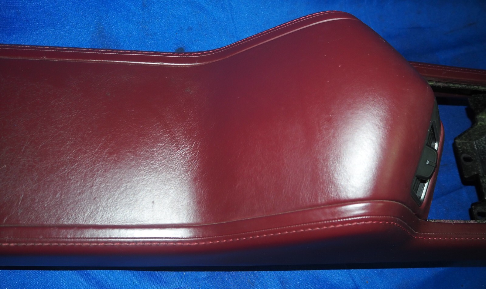 2010-2017 Aston Martin Rapide Center Console Assembly Iron Ore Red OEM Okay