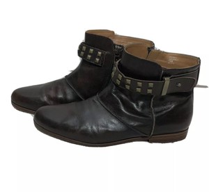 earthies ankle boots