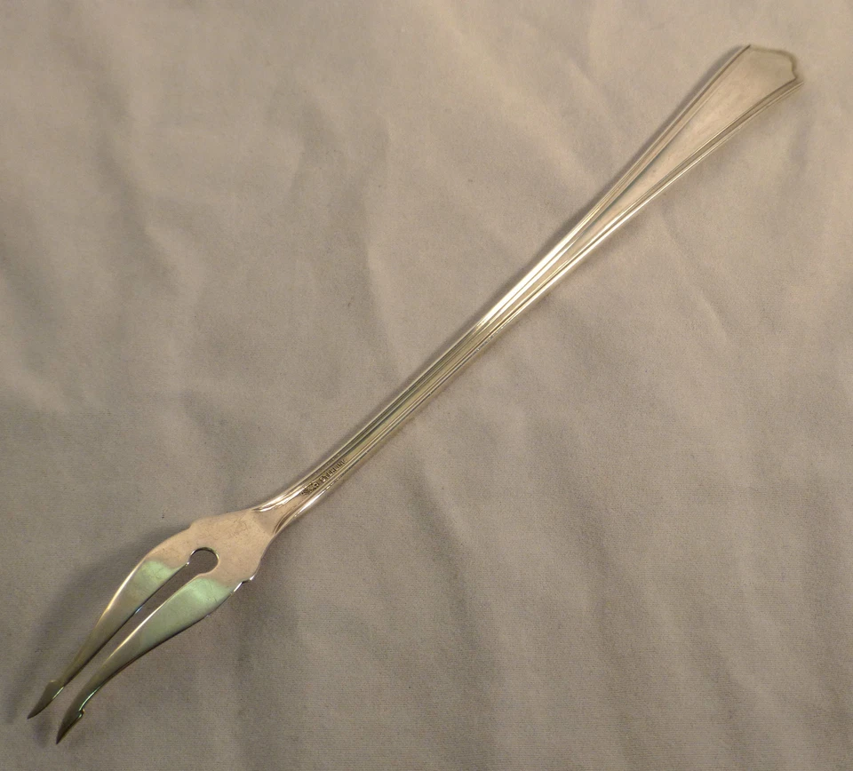 Tenedor Mary Warren-Manchester Sterling mango largo encurtido/oliva-7 1/2" Foto 3 de 4