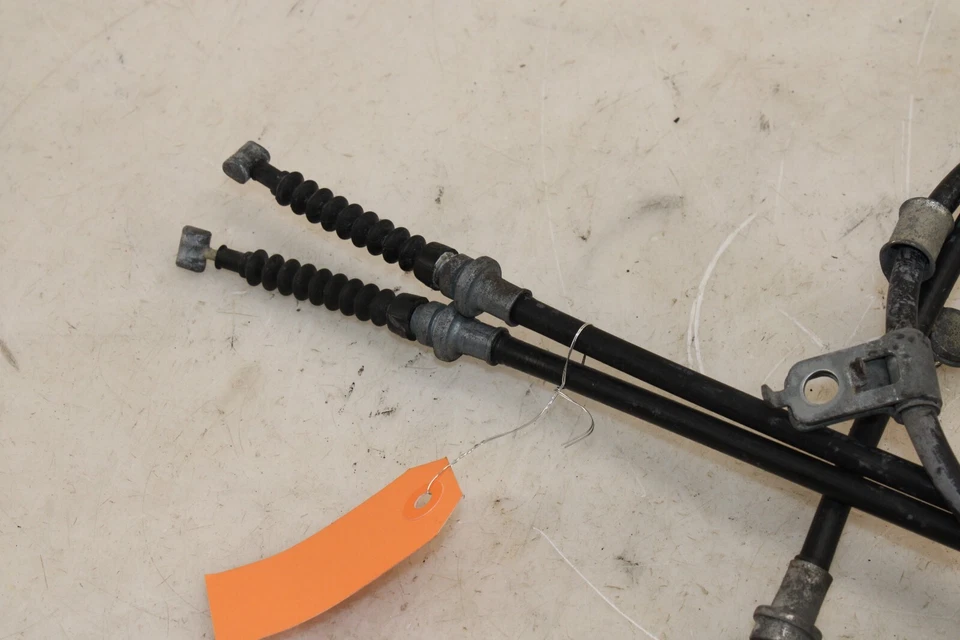 Juego de cables de freno de estacionamiento Mazda MX-5 Miata 2006-2015 OEM KN92 Foto 4 de 4