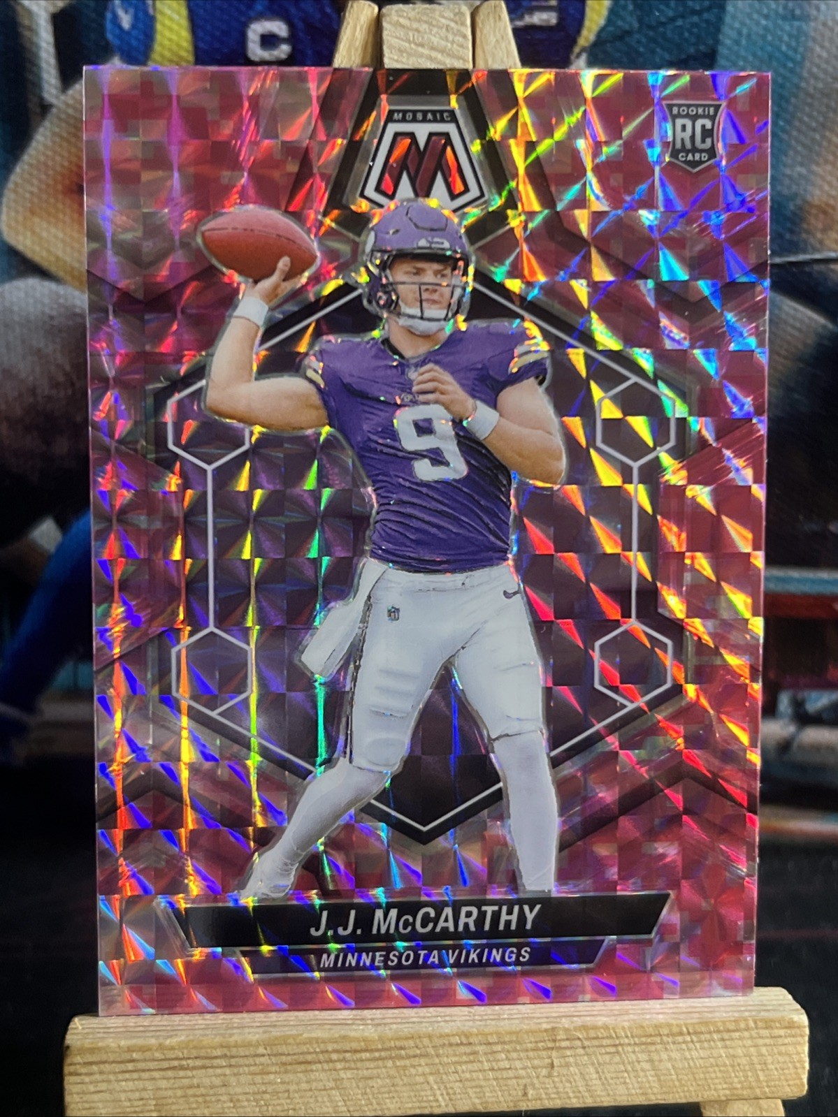 2024 Panini Mosaic - Rookies J.J. McCarthy #310 Camo Pink Mosaic Prizm (RC)