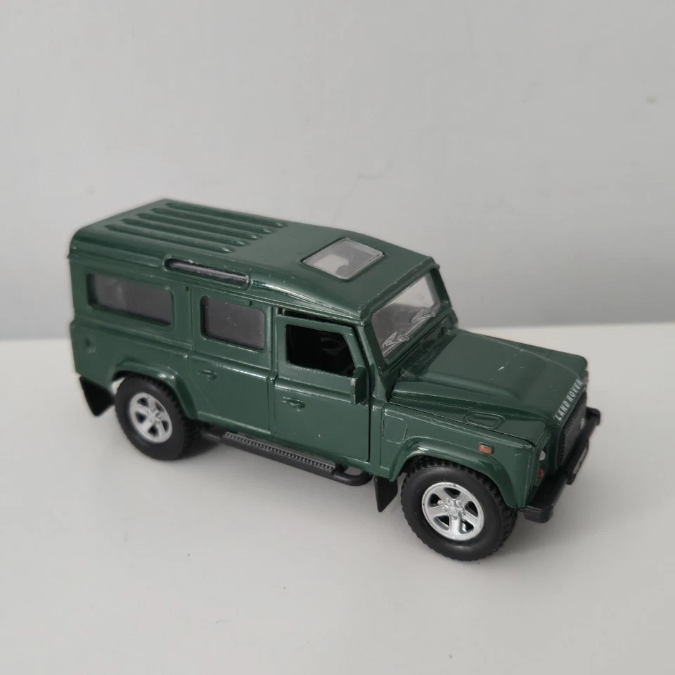 HTI Green Land River Defender 1/34 Diecast - Image 3 of 4