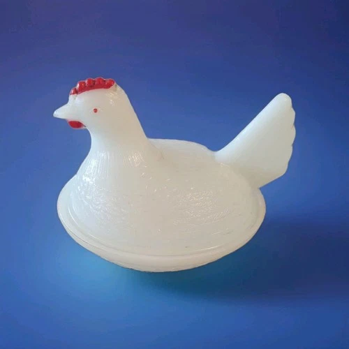 Vintage White Milk Glass Hen on Nest Lidded Candy Dish about 4"L