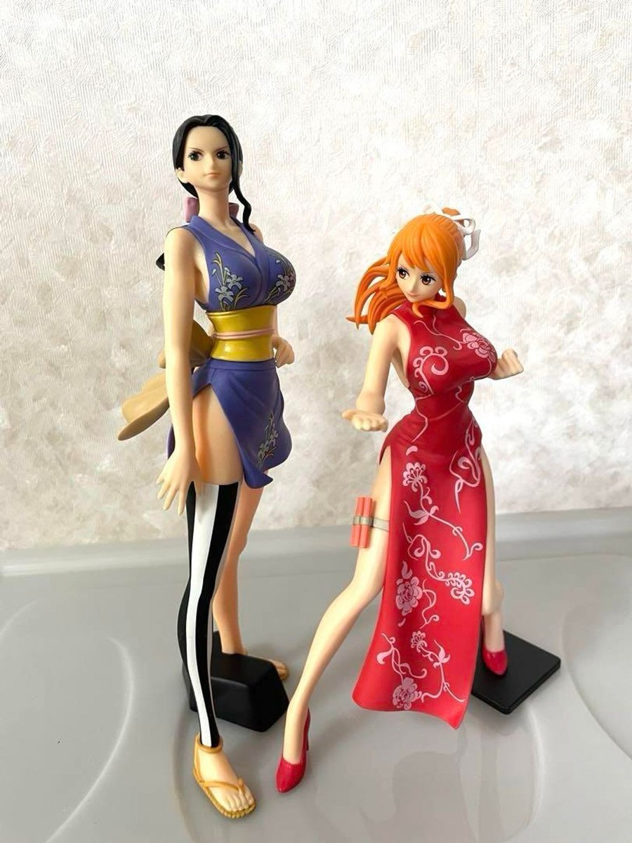 One Piece Nami Robin Figure Set Flag Diamond Ship Glitter