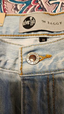 Levi s SilverTab Men s  94 Baggy Loose Straight Jeans Light Wash Blue Distressed