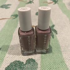 Essie Expressie Quick Dry “throw It On” 210. 10ml NEW 2 Pack