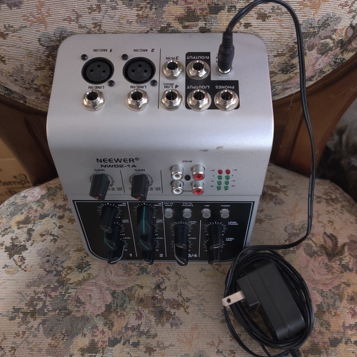 その他 NEEWER  NW02-1A Compact 2-Channel Audio Mixing Console for Microphones | Neewer