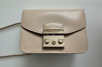 Furla Metropolis Mini Crossbody Umhängetasche beige