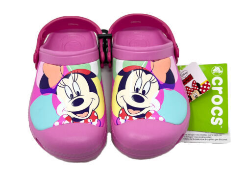 ✨ Crocs Minnie Mouse chegou para compor um super look da