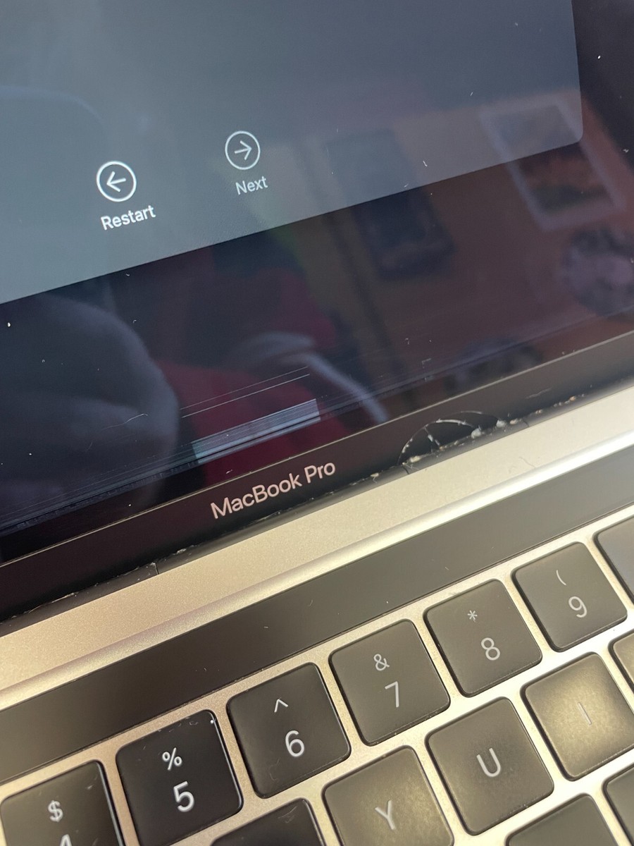 Apple MacBook Pro 13 in 2020 Silver/Intel Core i5 2.00 GHz, 512 GB