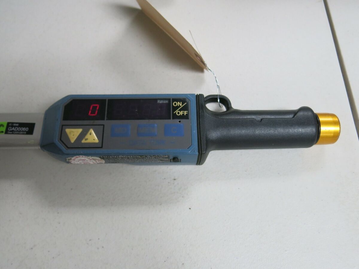 Tohnichi Data Tork 1800CEM2 Torque Wrench 1/2 Tohnichi Data Tork 1800CEM2 Torque Wrench 1/2