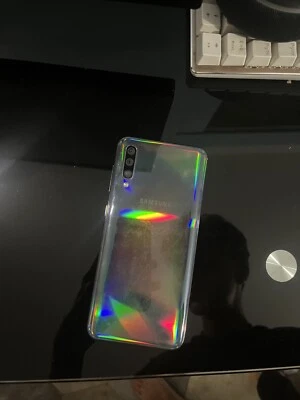 Samsung Galaxy A50 · 64GB