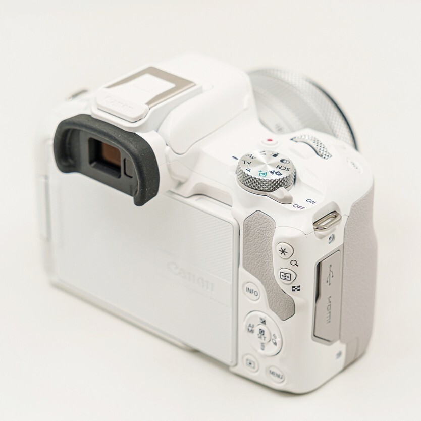 Canon EOS R50 Mirrorless Camera with 18-45mm Lens White Canon EOS R50 Mirrorless Camera with 18-45mm Lens White