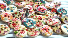 20 Mixed Wooden Round FLOWER FLORAL BUTTONS 15mm - Crafts - Sewing 2 Hole UK