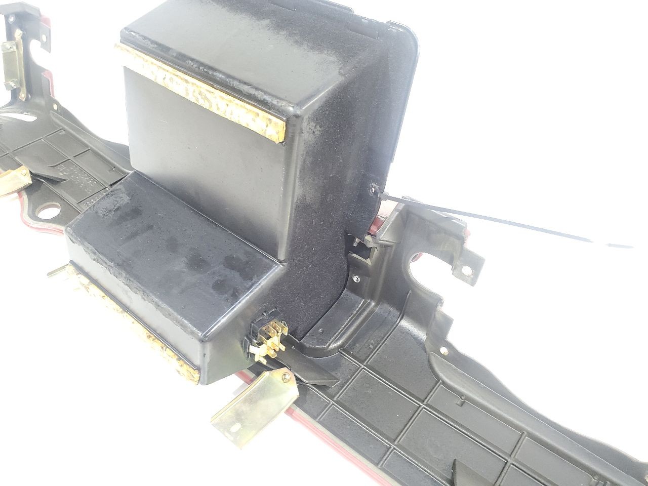 Used Part fits: 2003 Maserati SPYDER CC Grade A