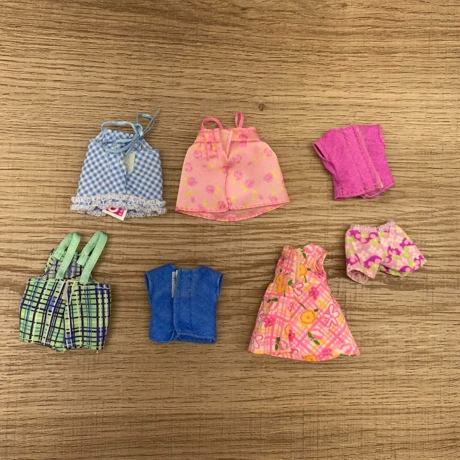 Mattel Shelly Club Fashion Pack 2002 Shelly And Tommy #47608 - Изображение 2 из 4