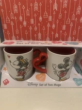Set new Mickey & Minnie Mouse Disney coffee Mugs cups  love Zrike Brands heart