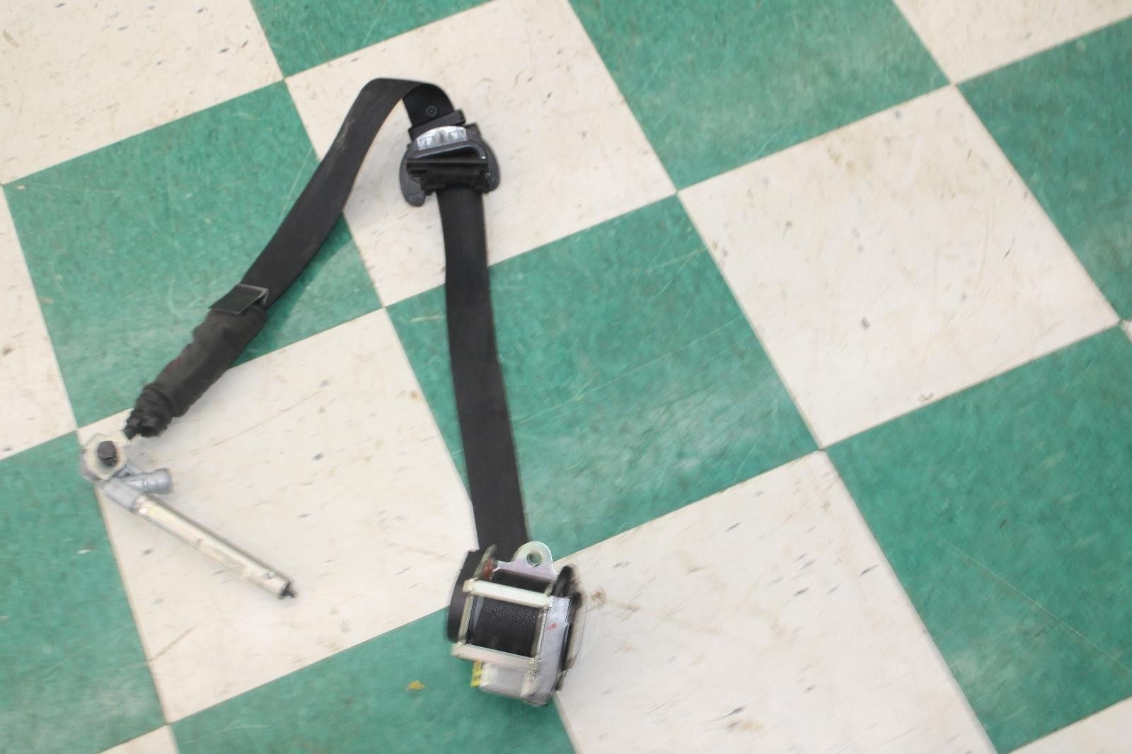 Maserati Ghibli 2014-2022 FRONT+LEFT Seat belt