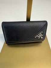 Porta carte di credito Prada Saffiano in pelle sei chiavi 32948