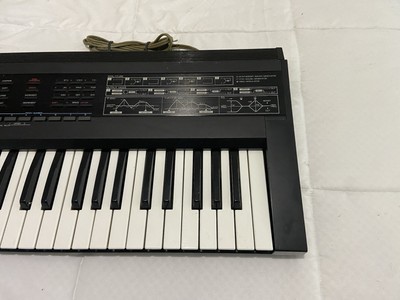 Roland D-50 シンセサイザー ビンテージ　名機 Roland D-50 | Vintage Synth Explorer