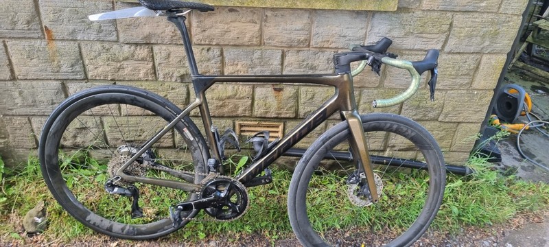 Merida scultura 9000 road bike 56cm carbon disc