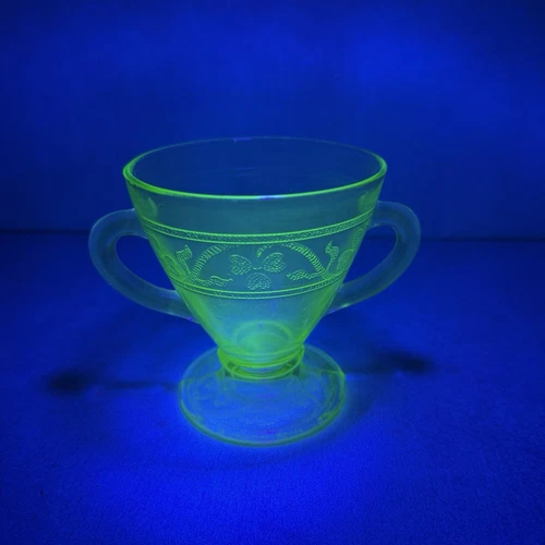 Vintage Hazel Atlas Cloverleaf Footed Sugar Bowl Green Uranium UV Glows