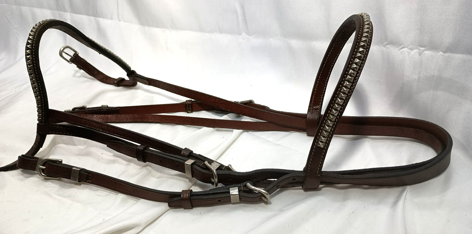 Fancy English Headstall w/ Buckle Bit Ends & Pyramid Star Studs, Silver Hardware