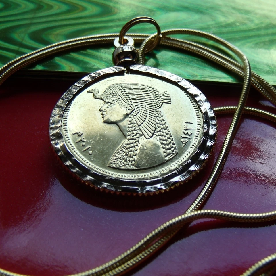Pharaoh Cleopatra Queen Coin Pendant 24" GF Chain Egypt Gold Plated Nugget Bezel - Image 2 of 4