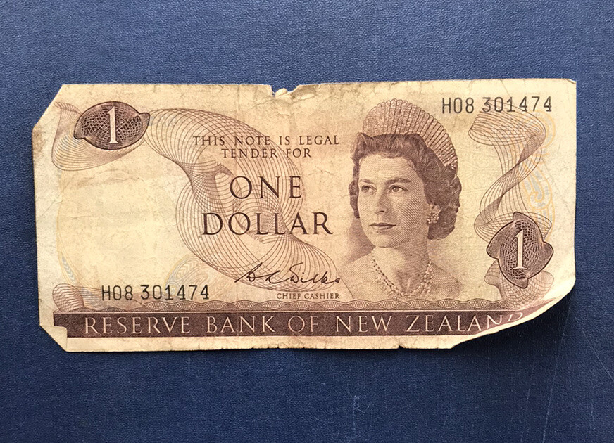Reserve Bank Of New Zealand 1968 One Dollar Banknote Paper Money