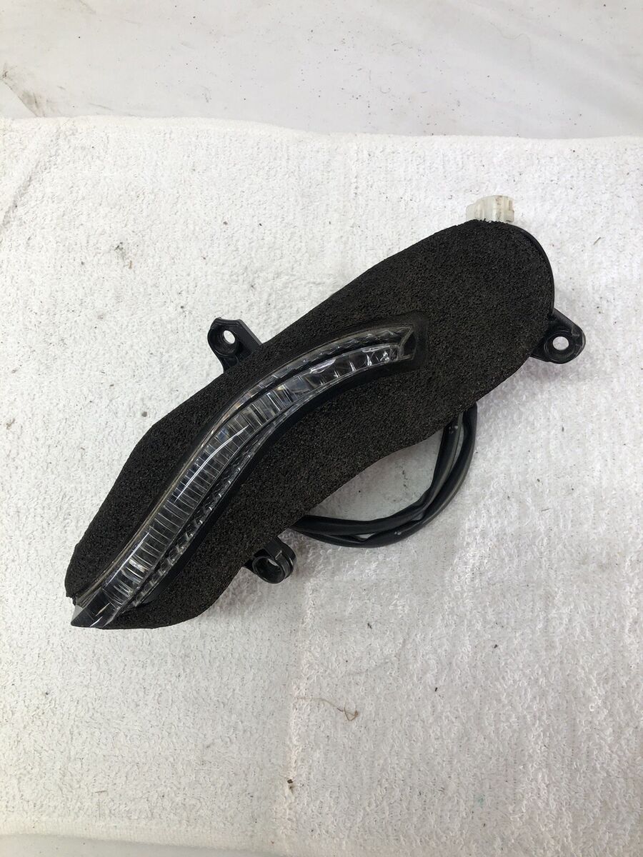 15-21 Yamaha R1 R1M Right Headlight DRL Running Light 15-21 Yamaha R1 R1M Right Headlight DRL Running Light