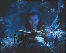 ACTOR MENA MASSOUD SIGNED 'ALADDIN' 8x10 LIVE ACTION MOVIE PHOTO COA 2019 PROOF